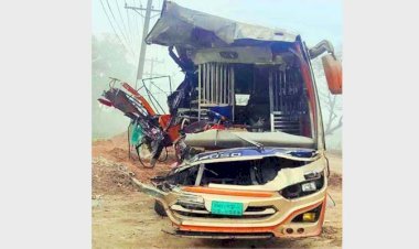 সিলেট থেকে ছেড়ে যাওয়া এনা-কাভার্ডভ্যানের সংঘর্ষে দুজন নি-হ-ত