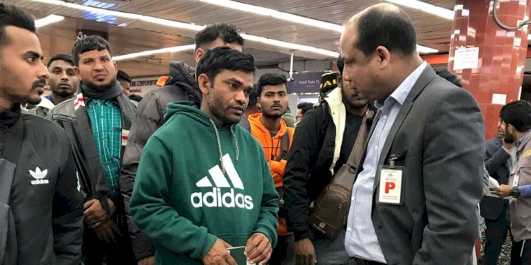 লিবিয়া থেকে ফেরত এলেন ১৪৪ বাংলাদেশি