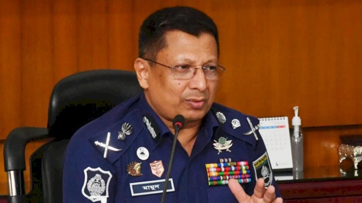 ঈদযাত্রায় বাড়তি ভাড়া নিলে কঠোর ব্যবস্থার হুঁশিয়ারি আইজিপির