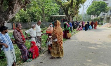 যাকাতের কাপড় নিতে গিয়ে পদদলিত হয়ে বৃদ্ধার মৃত্যু