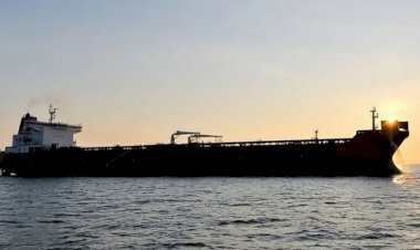 লোহিত সাগরে ‘ব্রিটিশ’ জাহাজে ইয়েমেনিদের হামলা