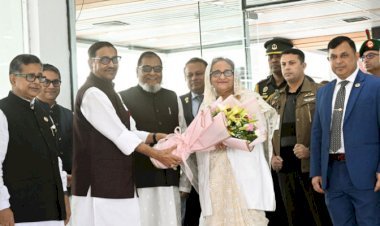 দেশে ফিরলেন প্রধানমন্ত্রী