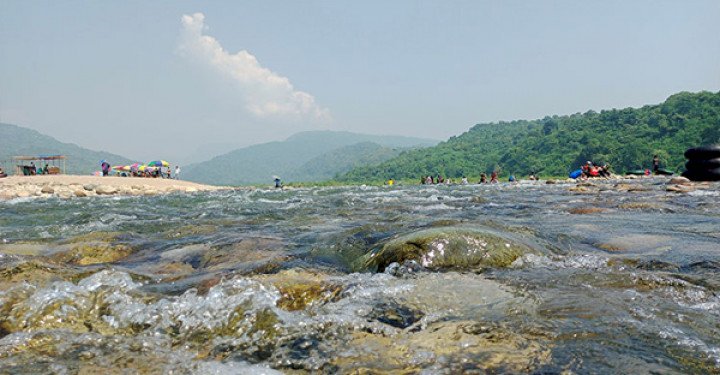 সাদাপাথরে পর্যটক প্রবেশে নিষেধাজ্ঞা