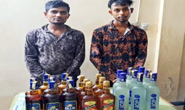 বিদেশি মদসহ ২ মাদক ব্যবসায়ী গ্রেফতার