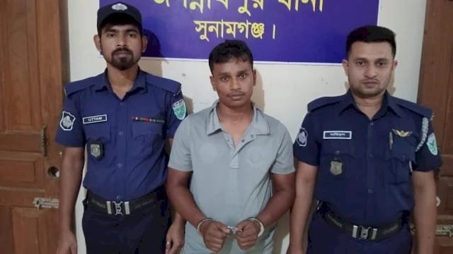 প্রেমের ফাঁদে ফেলে ইংল্যান্ডপ্রবাসী তরুণীর ভিডিও ধারণ, যুবক গ্রেপ্তার