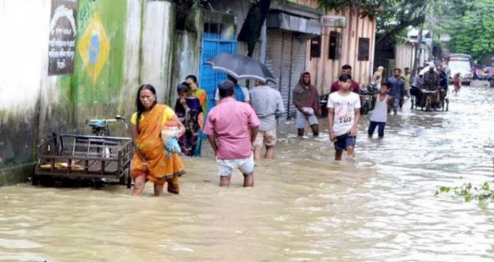 সিলেটের চার উপজেলার যোগাযোগ বিচ্ছিন্ন, আশ্রয়কেন্দ্রে ছুটছে মানুষ