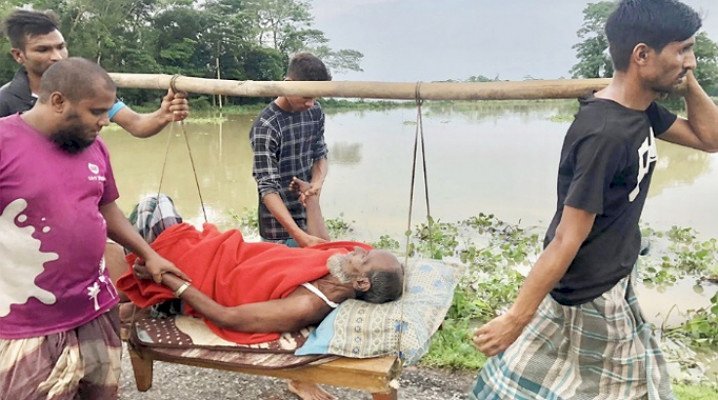 সিলেটে নামছে পানি, বাড়ছে দুর্ভোগ