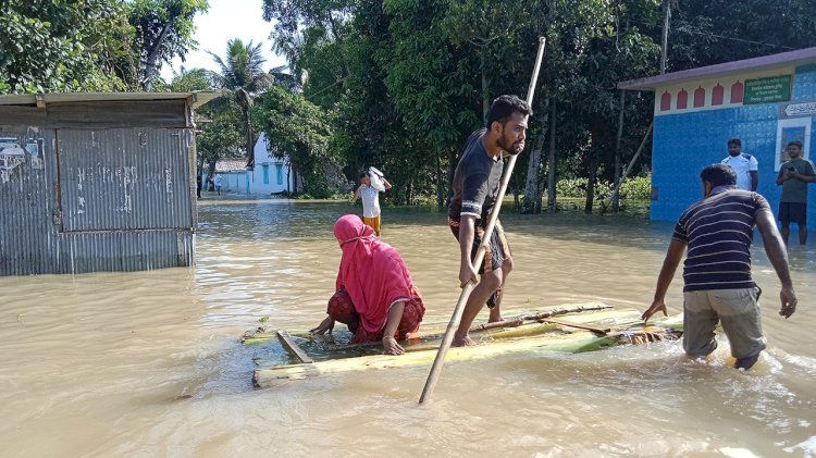 বন্যায় মৃত্যু বেড়ে ৭১