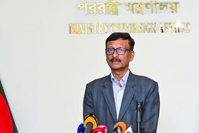 শেখ হাসিনার বর্তমান অবস্থান কোথায়, জানে না সরকার: পররাষ্ট্র উপদেষ্টা