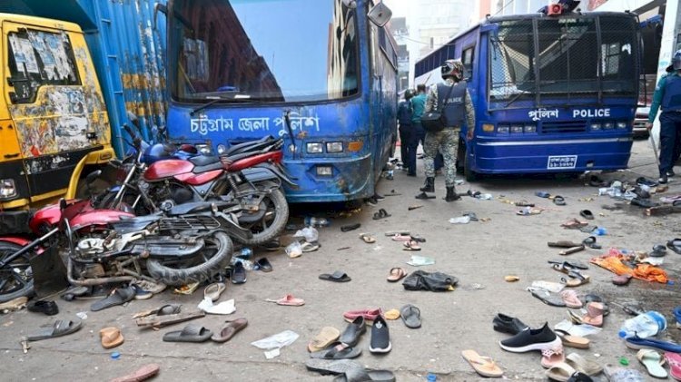 চট্টগ্রামে চিন্ময় অনুসারীদের সঙ্গে আইনশৃঙ্খলা বাহিনীর সংঘর্ষ, নিহত ১