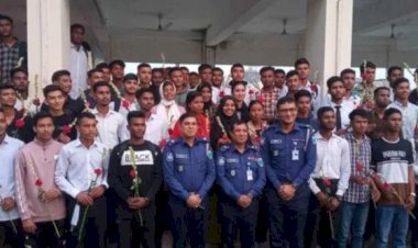 ১২০ টাকায় পুলিশে চাকরি ৭২ তরুণ-তরুণীর
