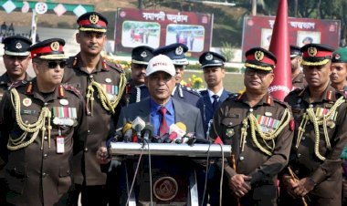 ভারতীয় সীমান্তে পিঠ দেখাবে না বিজিবি, বুক চিতিয়ে লড়বে : স্বরাষ্ট্র উপদেষ্টা