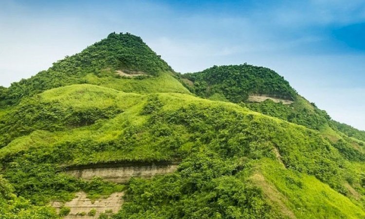 টেকনাফে পাহাড় থেকে ১৭ জনকে অপহরণ