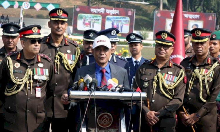 ভারতীয় সীমান্তে পিঠ দেখাবে না বিজিবি, বুক চিতিয়ে লড়বে : স্বরাষ্ট্র উপদেষ্টা