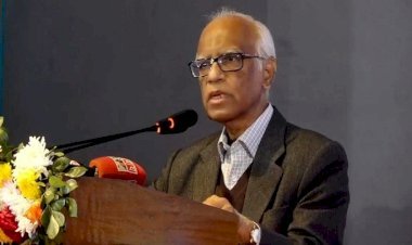 বই বিতরণ নিয়ে ষড়যন্ত্র হচ্ছে : শিক্ষা উপদেষ্টা