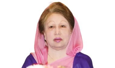 ‘কাতার আমিরের পাঠানো এয়ার অ্যাম্বুলেন্সে লন্ডন যাচ্ছেন খালেদা জিয়া’