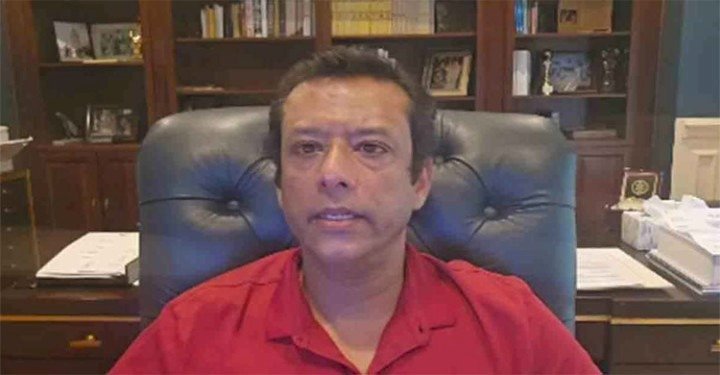 স্ত্রীর সঙ্গে বিচ্ছেদের খবর জানালেন জয়