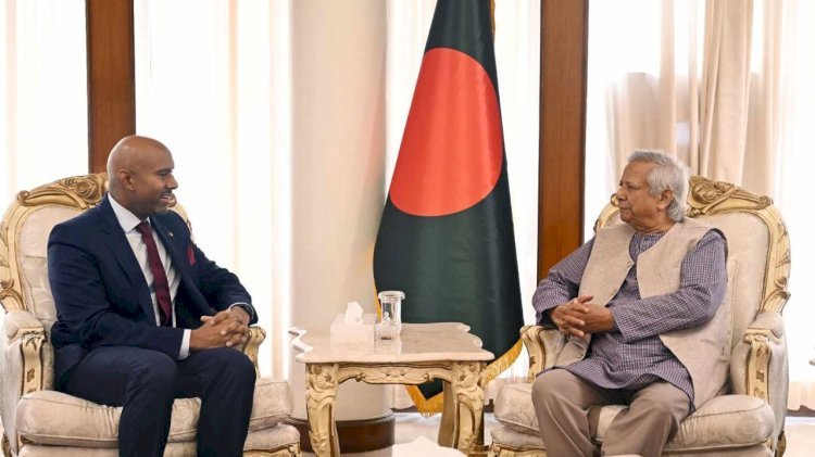 পাচার হওয়া অর্থ উদ্ধারে কানাডার সহায়তা চাইলেন প্রধান উপদেষ্টা