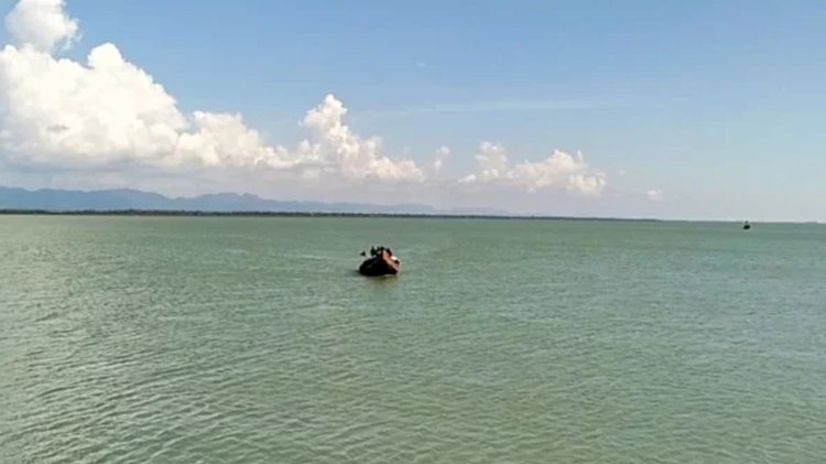 চার বাংলাদেশিকে ধরে নিয়ে গেল আরাকান আর্মি
