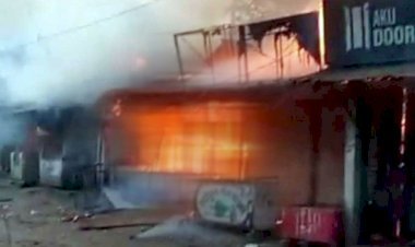 সুনামগঞ্জে কয়েলের আ গু নে পুড়ল ১০ দোকান