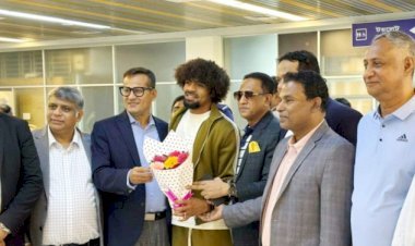 দেশে এসে পৌঁছেছেন হামজা চৌধুরী