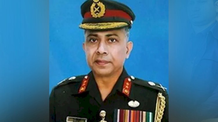 ডিজিএফআইয়ের সাবেক প্রধানের বাসায় বান্ডিল বান্ডিল টাকা