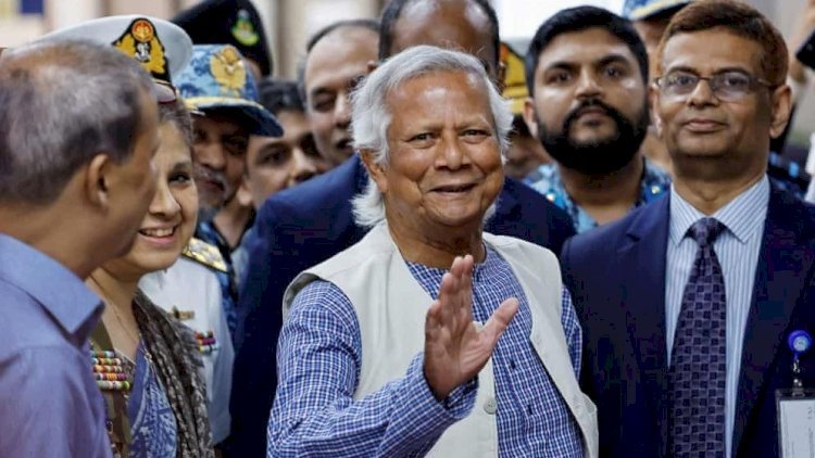 হাসিনার শাসনামল ছিল একটি দস্যু পরিবারের শাসন: গার্ডিয়ানকে ড. ইউনূস
