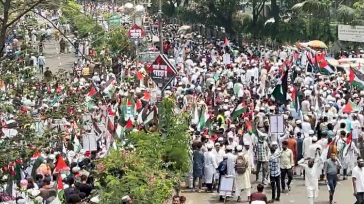বানের পানির মত মানুষ ছুটছে সোহরাওয়ার্দীতে