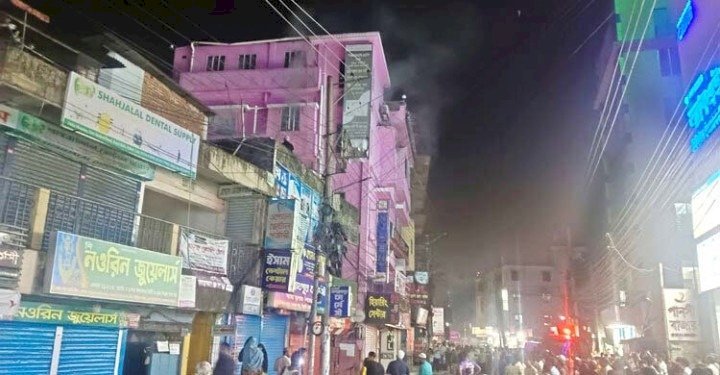 সিলেটে ক্লিনিকে অক্সিজেন সিলিন্ডার বিস্ফোরণে অগ্নিকান্ড