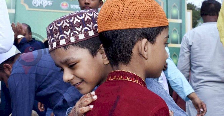 ত্যাগের মহিমায় পবিত্র ঈদুল আজহা উদযাপন