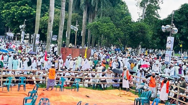 সোহরাওয়ার্দী উদ্যানে ইসলামী আন্দোলনের মহাসমাবেশ চলছে