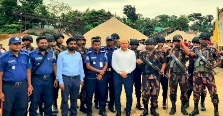 জাফলংয়ে আরও ১৮ ক্রাশার মেশিনের বিদ্যুৎ বিচ্ছিন্ন করল টাস্কফোর্স