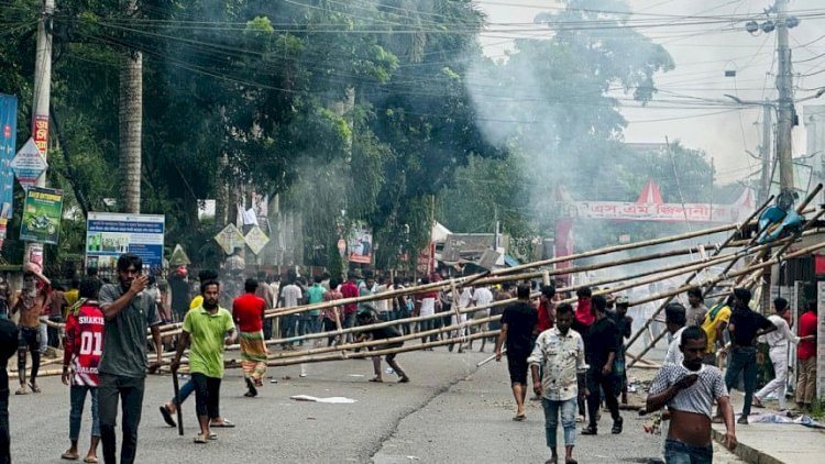 গোপালগঞ্জে কারফিউয়ের মধ্যেই চলছে বিশেষ অভিযান, আটক ২০