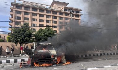 ‘জেন-জি’ বিক্ষোভে রক্তাক্ত নেপাল, নিহত ১৪