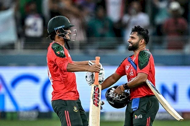 বাংলাদেশকে দেখে পাকিস্তানকে শিখতে বললেন কামরান আকমল