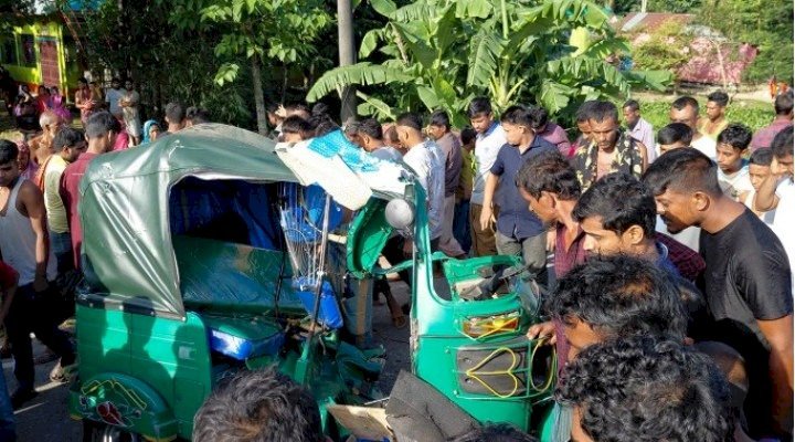 সুনামগঞ্জে পিকআপ-অটোরিকশার সংঘর্ষ, মা-মেয়েসহ তিনজনের মৃত্যু