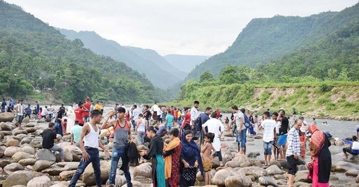 সিলেটে পূজার ছুটিতে হোটেল সংকটে পর্যটকরা