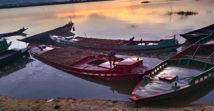 সুনামগঞ্জে  বালু লুটপাটে, বিএনপি নেতার দুই ভাতিজাসহ ২২ জনের নামে মামলা