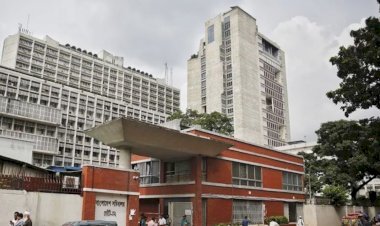 ঢিলেঢালা প্রশাসন, নতুন সরকারের অপেক্ষায় সরকারি কর্মকর্তারা