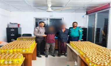 সিলেটে বিপুল পরিমাণ অবৈধ ভারতীয় পণ্যসহ আটক ২