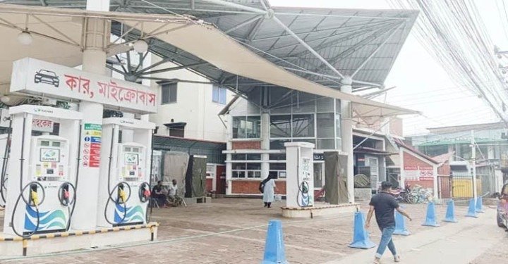 সিলেটে ধর্মঘট প্রত্যাহারের পরও বন্ধ পেট্রোল পাম্প, দুর্ভোগে চালক-যাত্রীরা