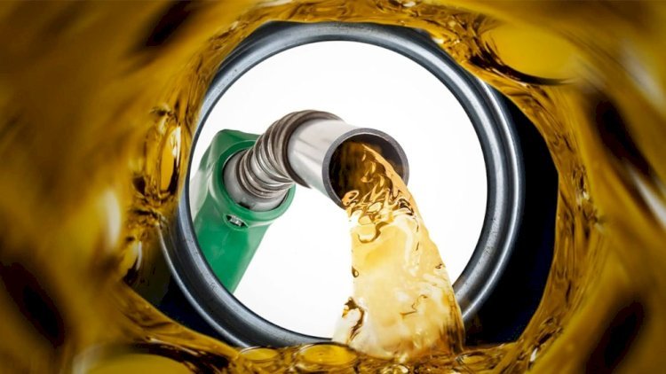 সারা দেশে অবৈধ মজুতকৃত ৩ লাখ ৭২ হাজার লিটার জ্বালানি তেল উদ্ধার