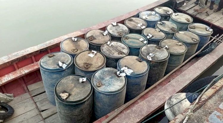 সারাদেশে অবৈধ মজুতকৃত ৪ লাখ ৬৯ হাজার লিটার জ্বালানি তেল উদ্ধার