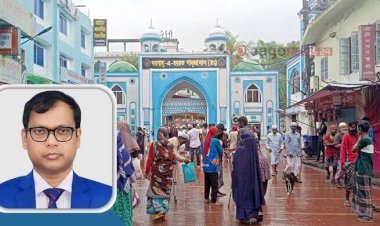 শাহজালালের মাজারের দানবাক্সে হাত দিয়েই প্রত্যাহার হলেন ডিসি সারওয়ার?