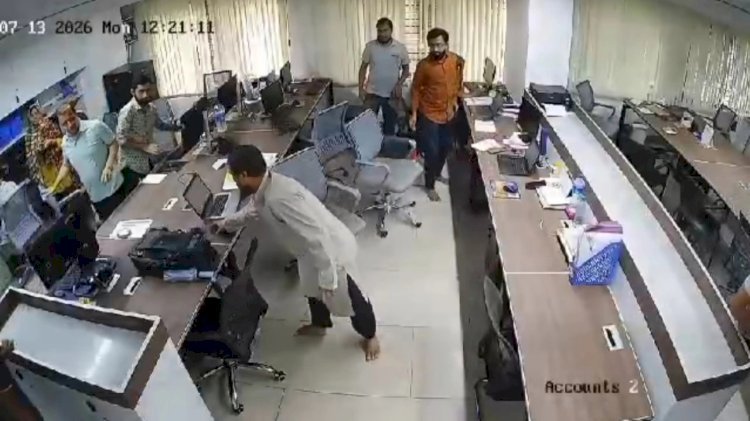 ‘ব্যবসা করতে এককালীন ২ কোটি ও মাসে ১০ লাখ চাঁদা দিতে হবে’