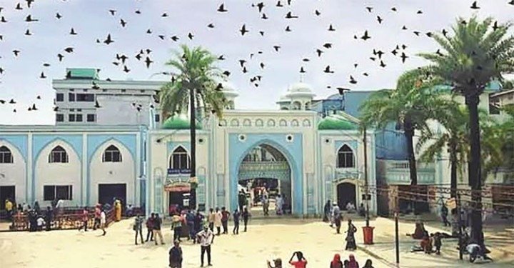 শাহজালাল মাজারে মানতের ১টি গরু বিক্রি হয় ৭ বার