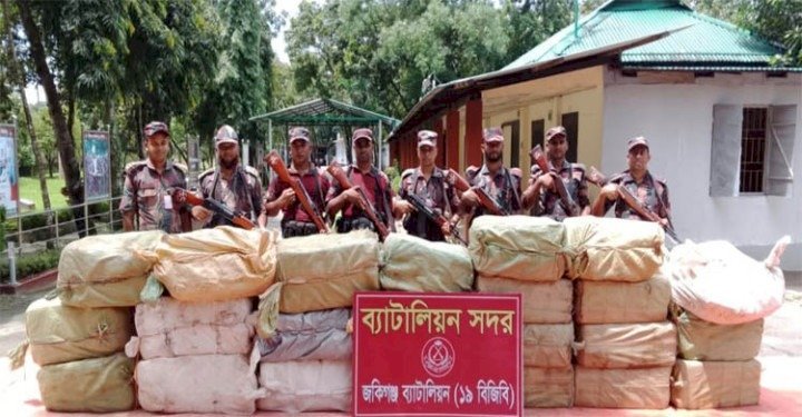 সিলেটে সীমান্তে ৭৮ লাখ টাকার ভারতীয় চোরাচালানি মালামাল জব্দ