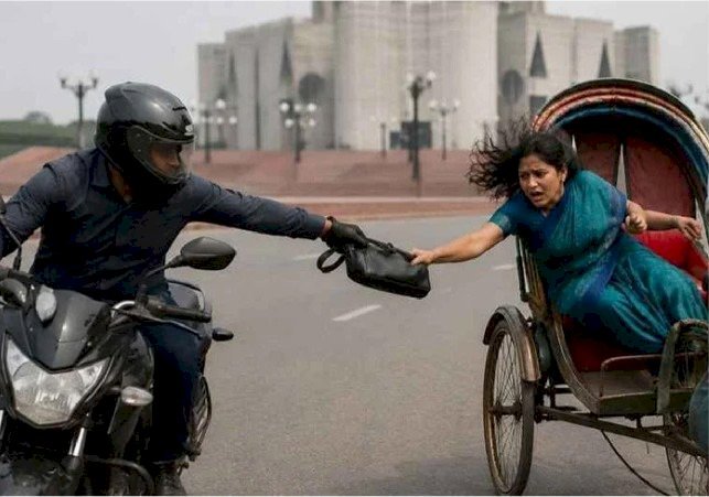 আইন-শৃঙ্খলা পরিস্থিতির চরম অবনতি : জনমনে উদ্বেগ ও উৎকণ্ঠা 