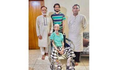 সাবেক ক্রীড়া সংগঠক বাবুলকে দেখতে গেলেন সাবেক তিন খেলোয়াড়