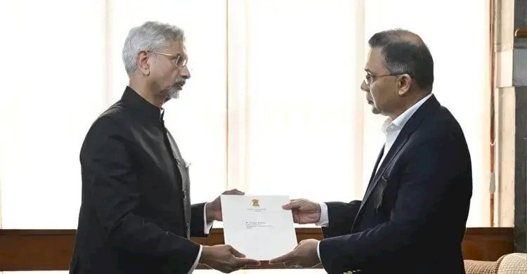 শেখ হাসিনায় নীরব ভারত, তারেক রহমানের সঙ্গে সম্পর্ক উন্নয়নের চেষ্টা